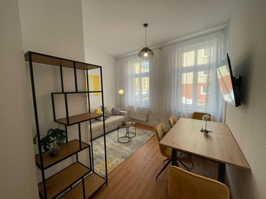 Lucky Stays Ls01 - Vollausstattung - Zentrum - Aufzug - Grosse Kueche - 2 Zimmer - Smart-Tv Magdeburg Exterior foto